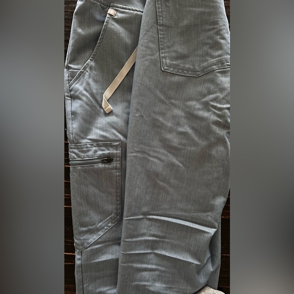 Figs set, discontinued denim blue, top and bottom size S - Picture 2 of 4